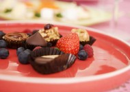 朋友聚会享用美食图片