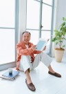 老年人读书看报图片大全