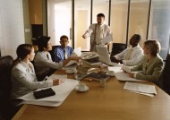 办公室会议讨论图片大全