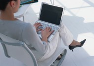 女性办公室工作图片