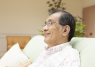 老人和家人幸福图片