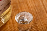 香浓的白酒图片