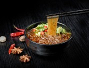 鲜香好吃的酸辣粉图片大全