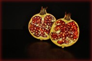 颗粒饱满的石榴图片