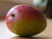 新鲜芒果摄影图片