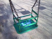 童年里的秋千图片