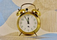 精致小巧的闹钟图片大全