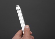 修理汽车轮胎撬棍图片