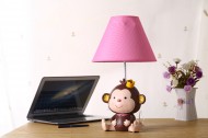 卡通小猴子台灯图片