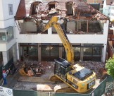 施工中的挖掘机图片