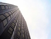 高大耸立的写字楼图片