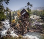 独特的木头屋图片