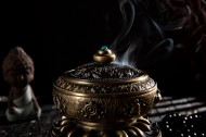 禅意十足古人焚香香炉图片