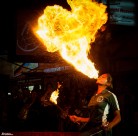 喷火杂技表演图片