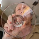 透过玻璃看人物图片