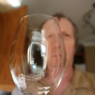 透过玻璃看人物图片