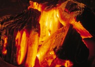 燃烧中的木块图片大全