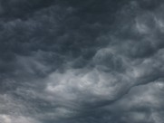 天空中的乌云图片