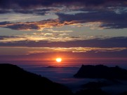 橙红色的夕阳图片