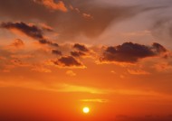 夕阳下的云彩图片大全