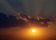 夕阳下的云彩图片大全