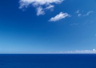 南太平洋的蓝天白云图片