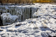 冬天的吊水楼瀑布风景图片大全