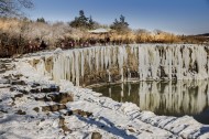 冬天的吊水楼瀑布风景图片大全