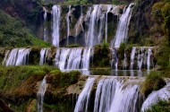 云南九龙瀑布风景图片