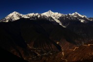 云南梅里雪山风景图片