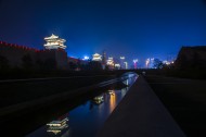 山西大同城墙夜景图片