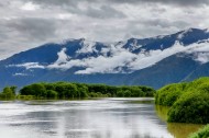 西藏尼洋河风景图片