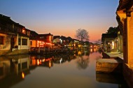 浙江西塘古镇夜色图片