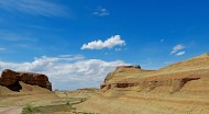 新疆魔鬼城风景图片