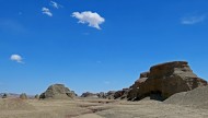 新疆魔鬼城风景图片