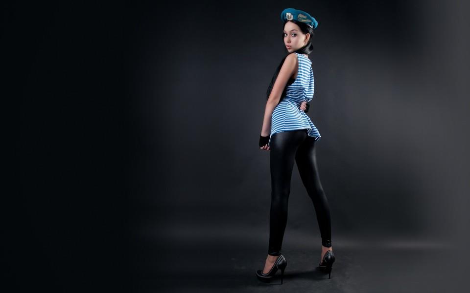 清凉美女图片 高清长腿美女图片大全