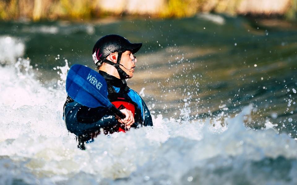 划船水上运动图片
