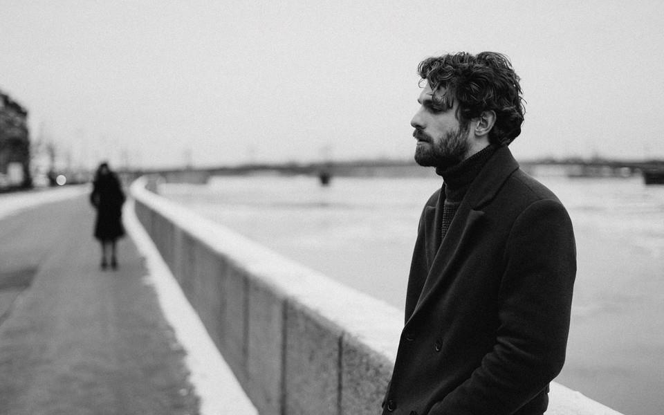 欧美大叔男模帅气图片