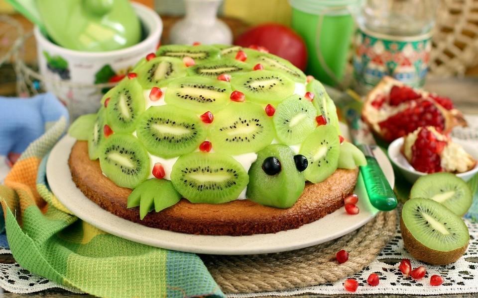 营养丰富的餐桌美食图片