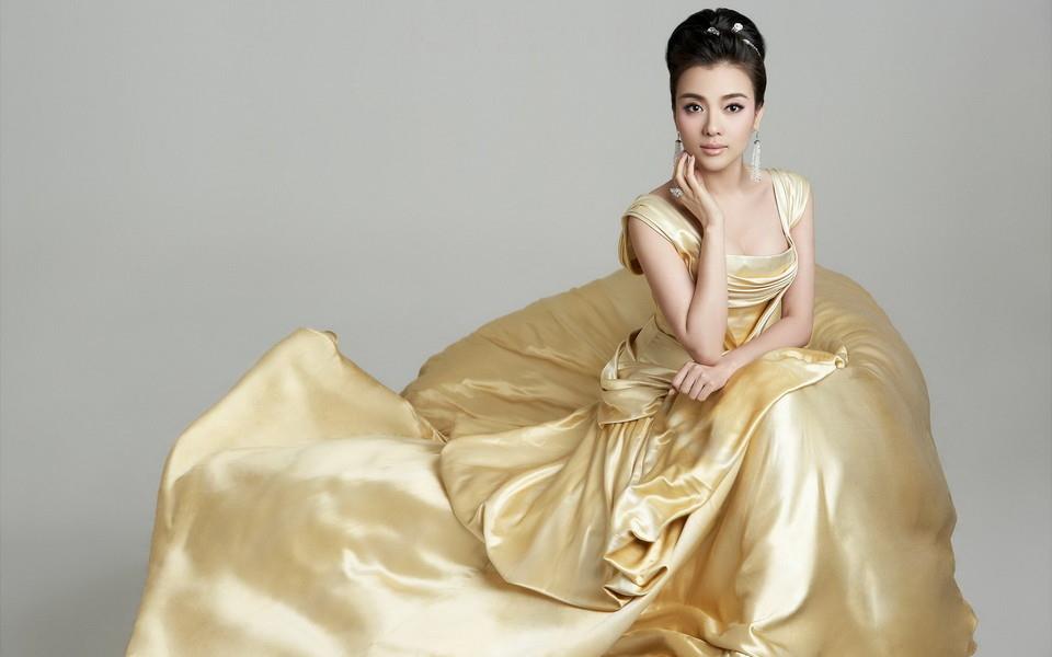 热辣美女图片 热辣美女图片