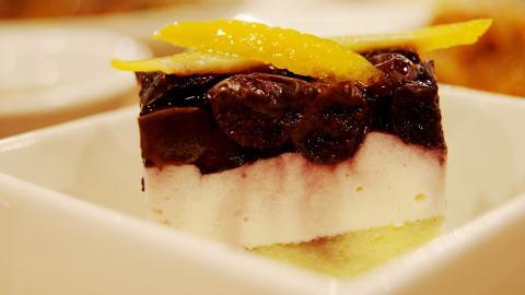 美味慕斯蛋糕图片