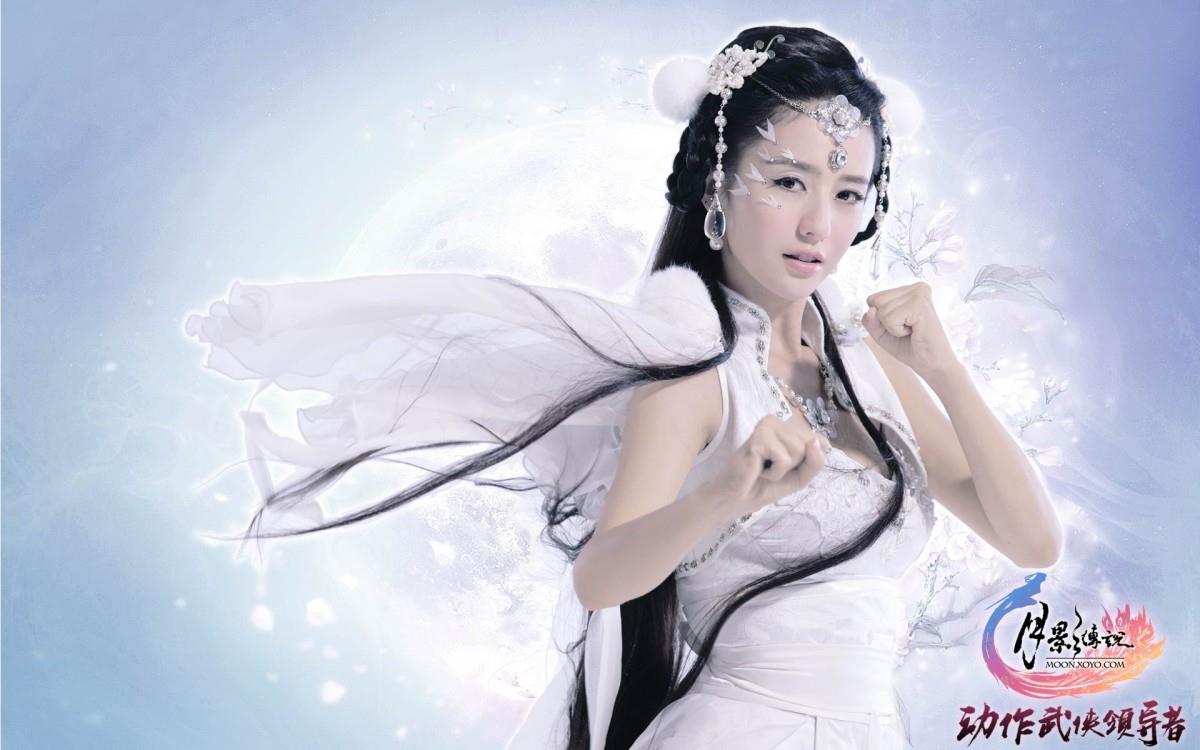 月影传说佟丽娅代言图片