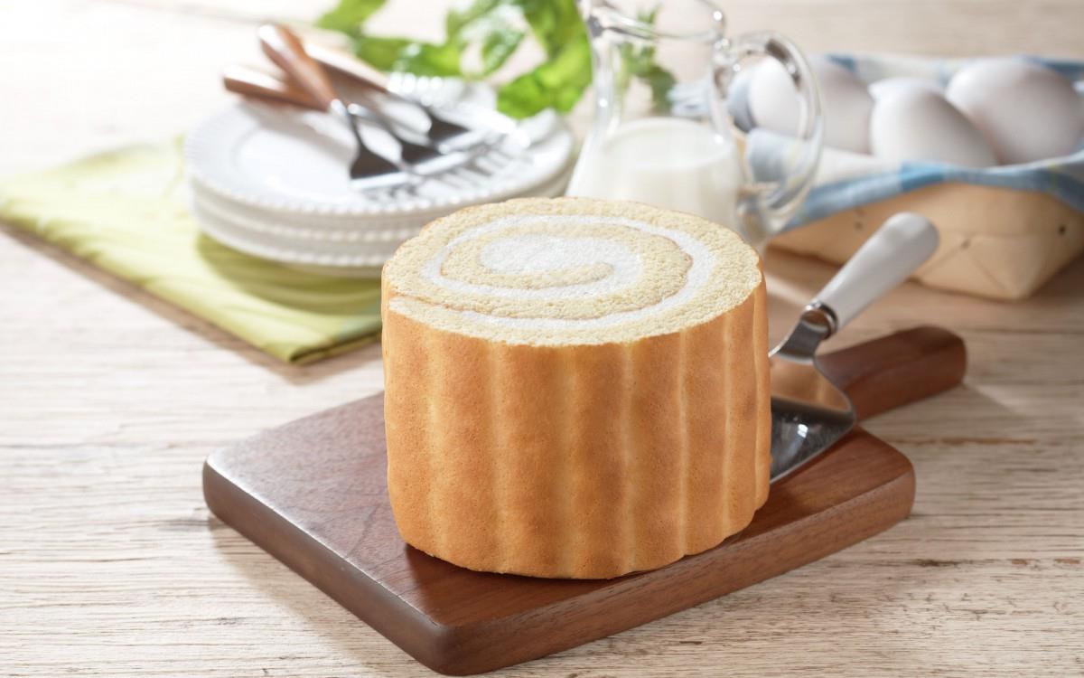 美味的瑞士卷糕点图片