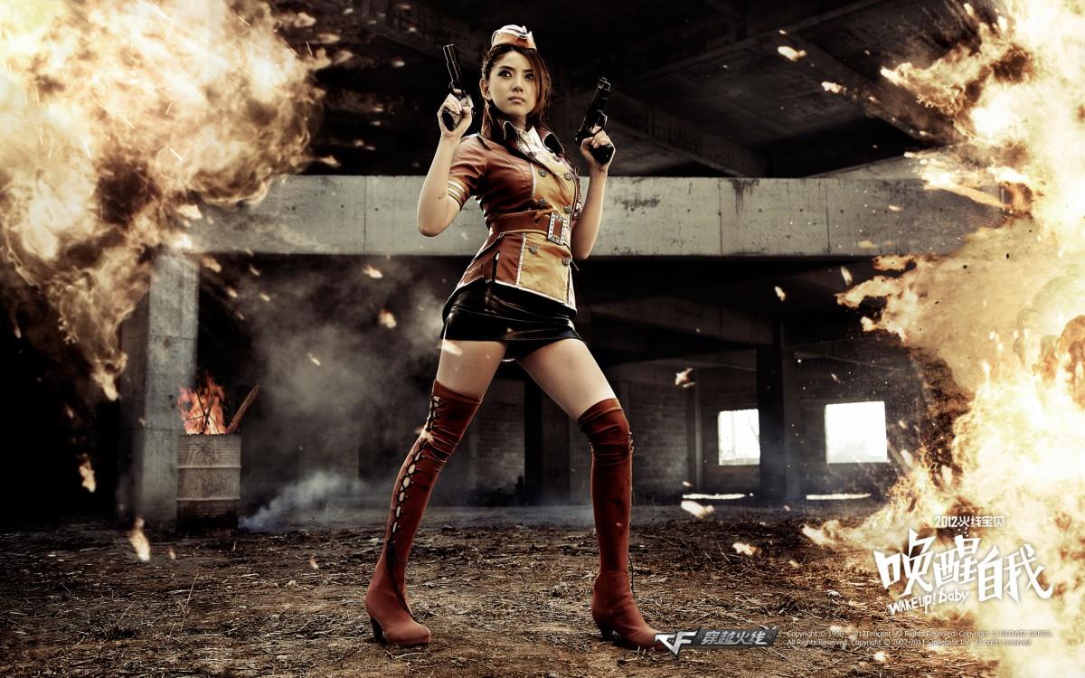 CF穿越火线人物及唤醒自我游戏图片
