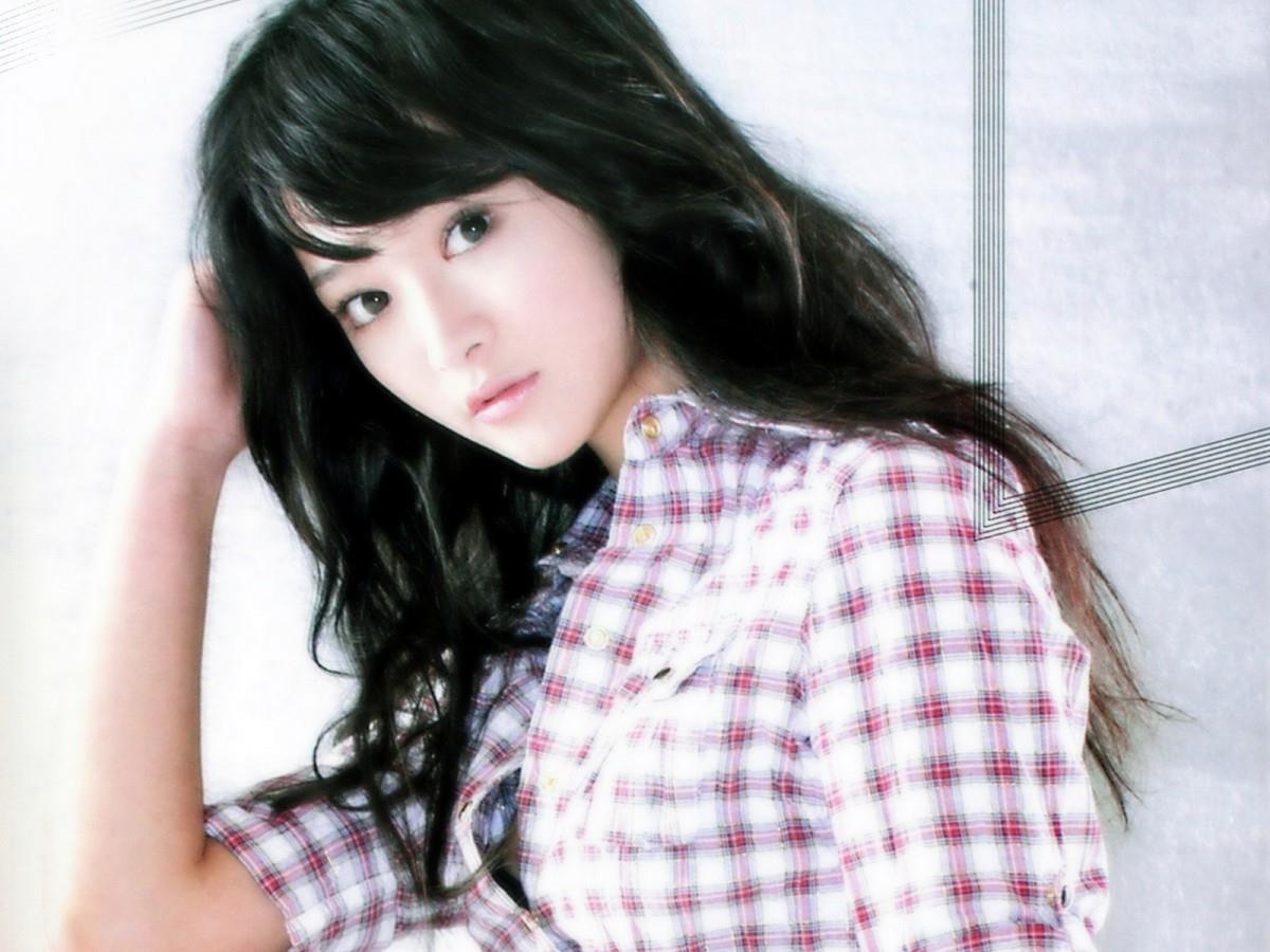 清纯美女何琢言图片