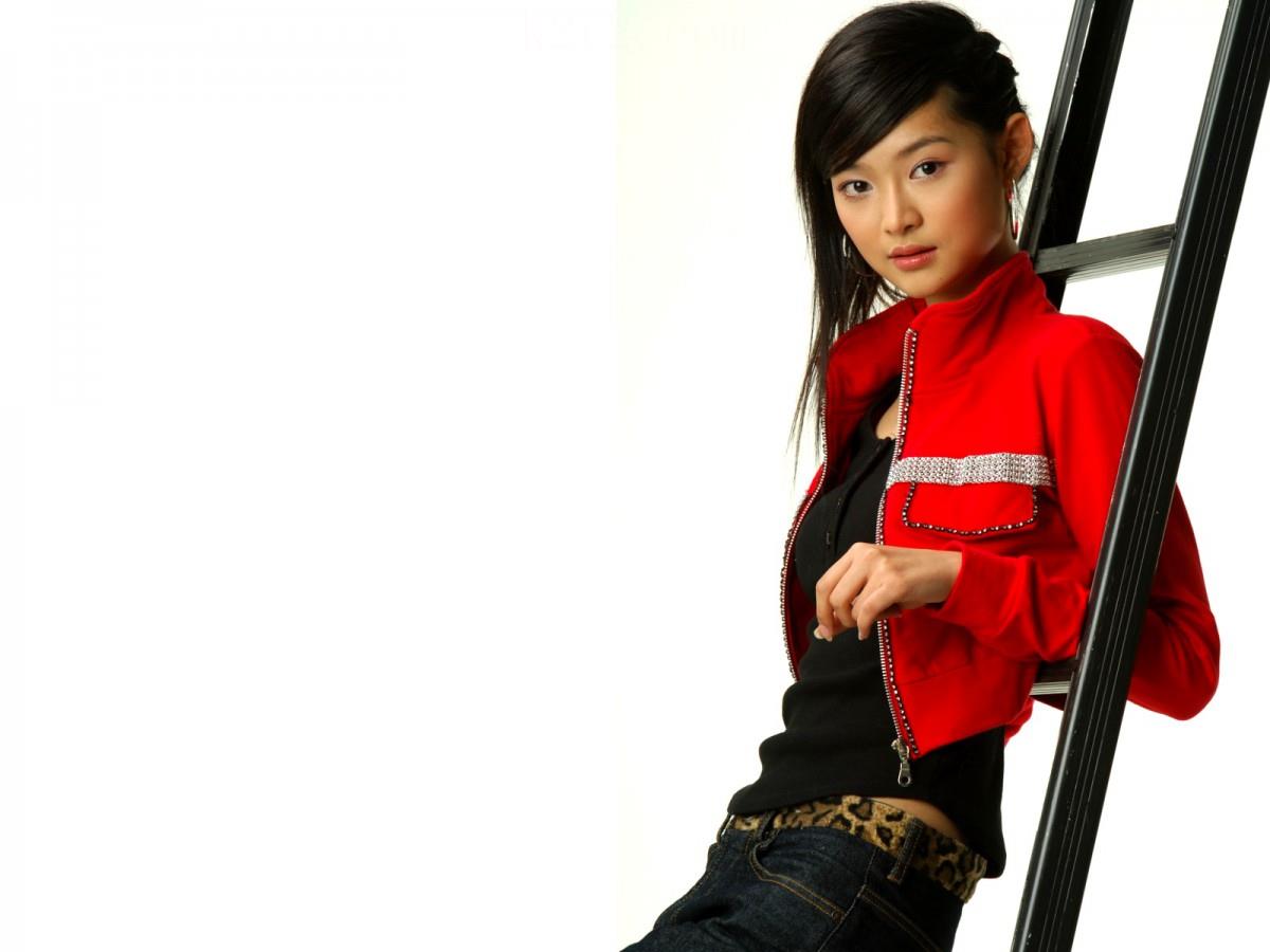 清纯美女何琢言图片