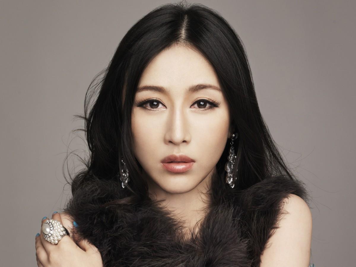 美女赵芸萱图片