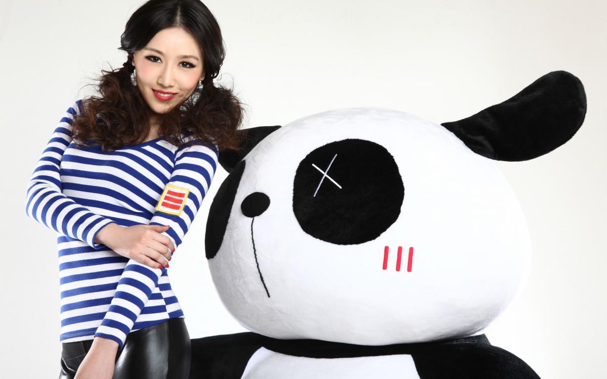 美女赵芸萱图片