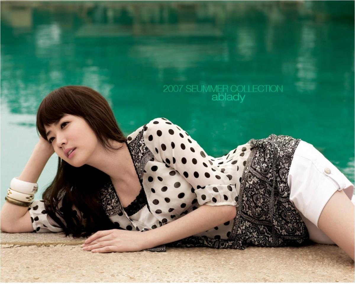 美女崔贞媛图片