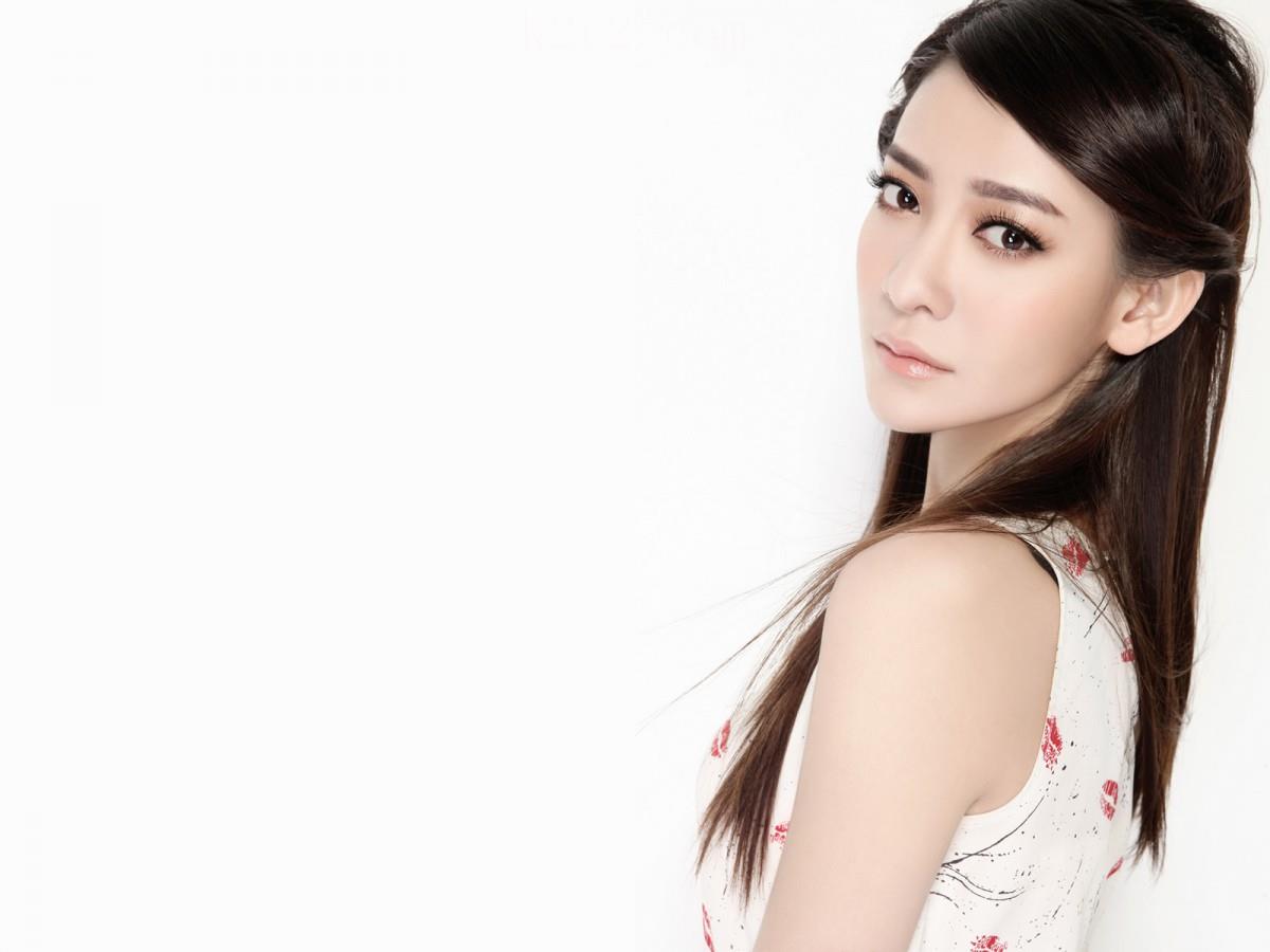 长发美女林冶图片大全